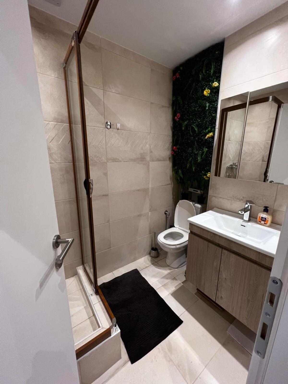 Cozy Modern Studio In Thessaloniki Lejlighed Eksteriør billede